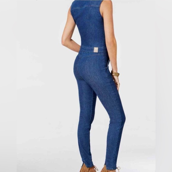 Guess Jessie Stretch Denim Cap Sleeve Zip Front Jumpsuit Size 2 NWT - Picture 2 of 5